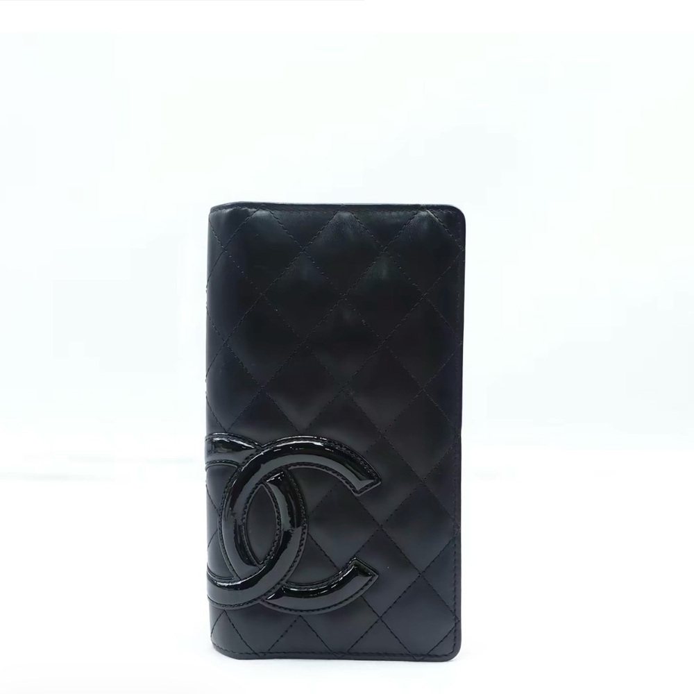 CHANEL Black Quilted Patent CC Vertical Wallet